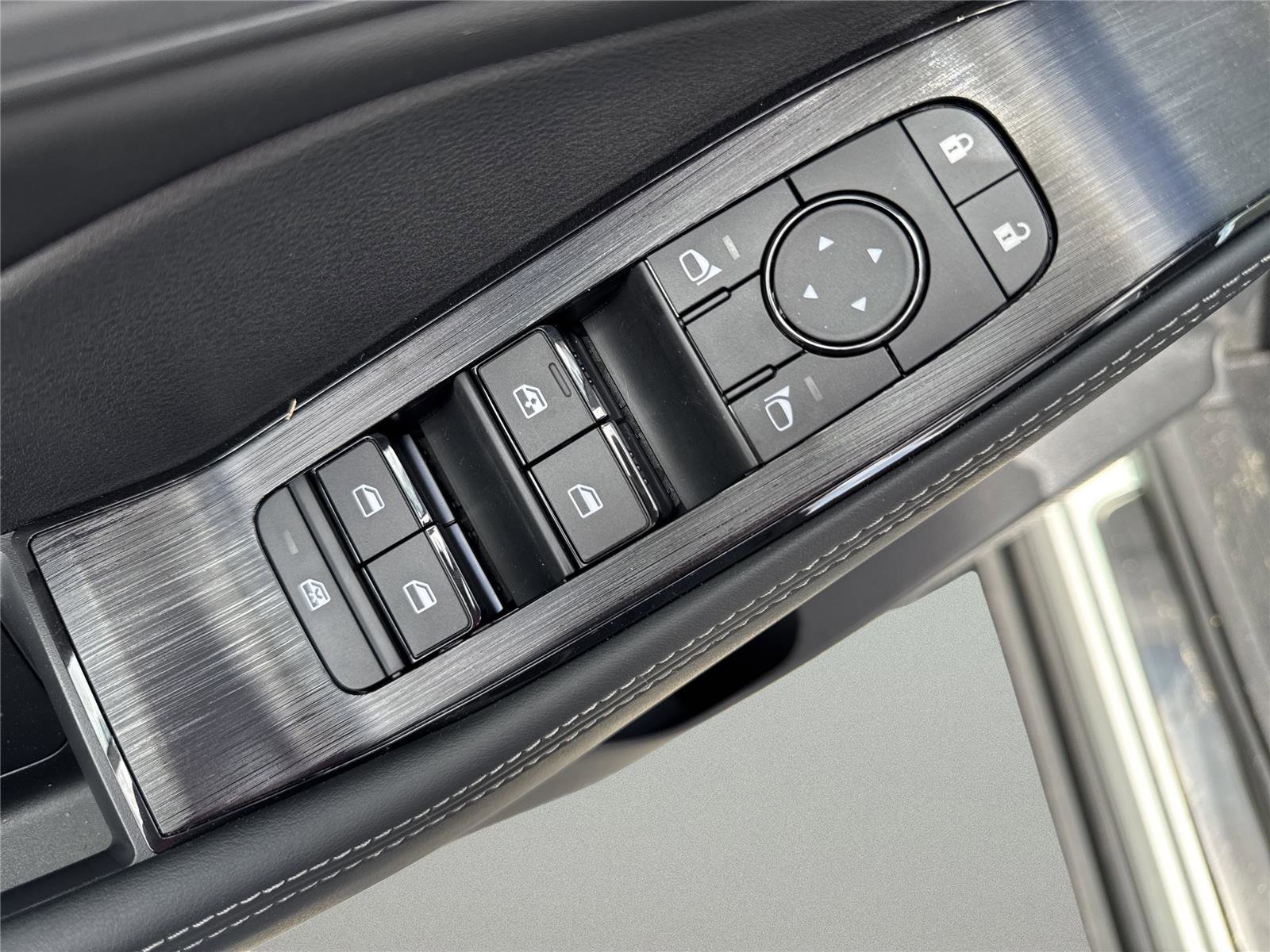 New 2026 Nissan Rogue SV AWD/4WD image 21