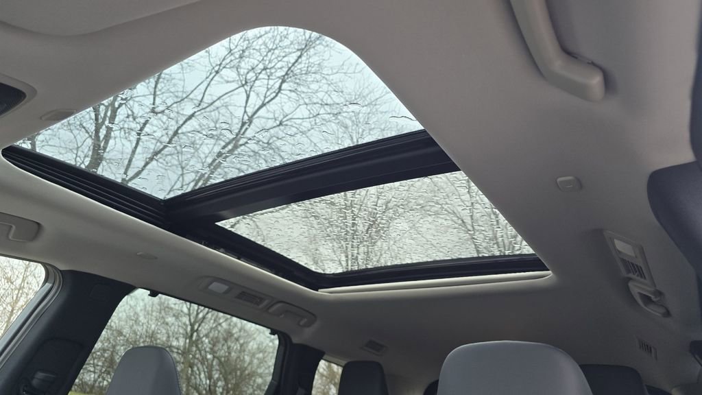 New 2026 INFINITI QX60 Luxe image 3