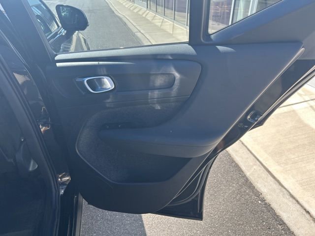 Certified 2025 Volvo XC40 B5 Plus image 12