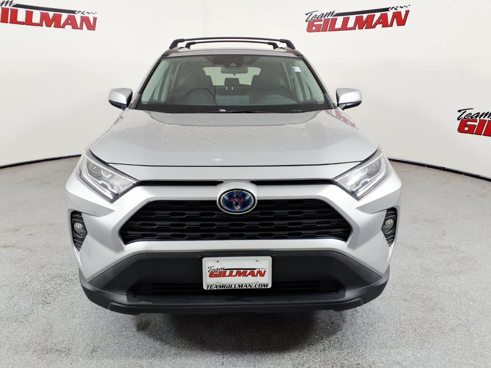 Used 2020 Toyota RAV4 XLE w/ Convenience Package AWD/4WD image 2