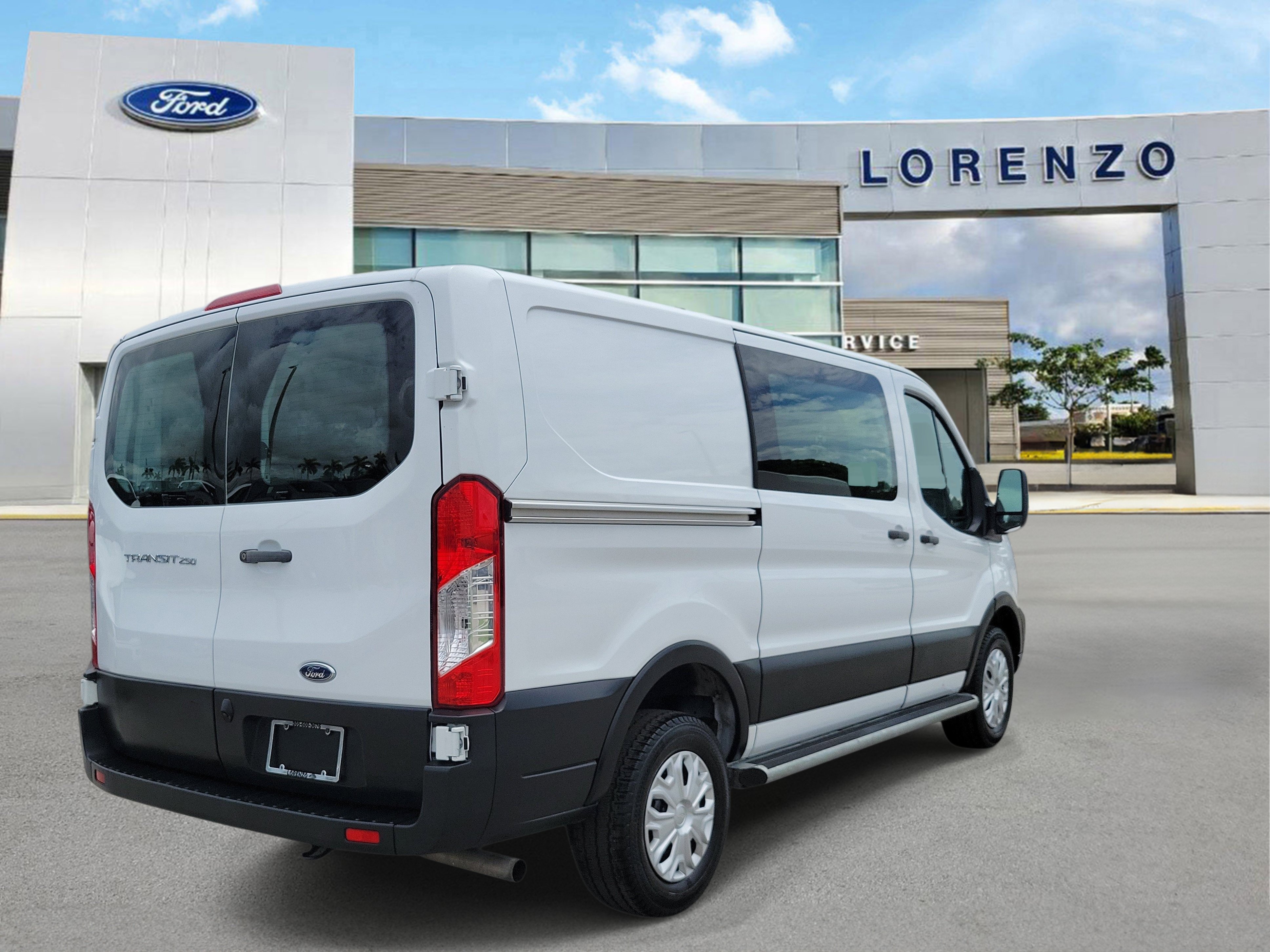 Used 2024 Ford Transit 250 Low Roof w/ Exterior Upgrade Package RWD image 5