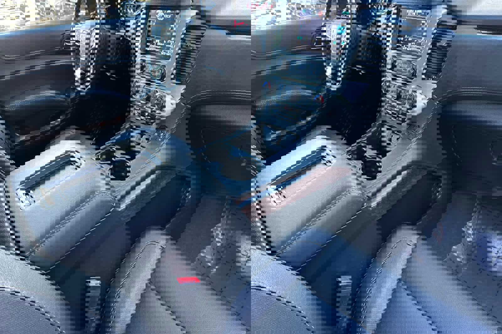 Used 2019 GMC Yukon SLT image 17