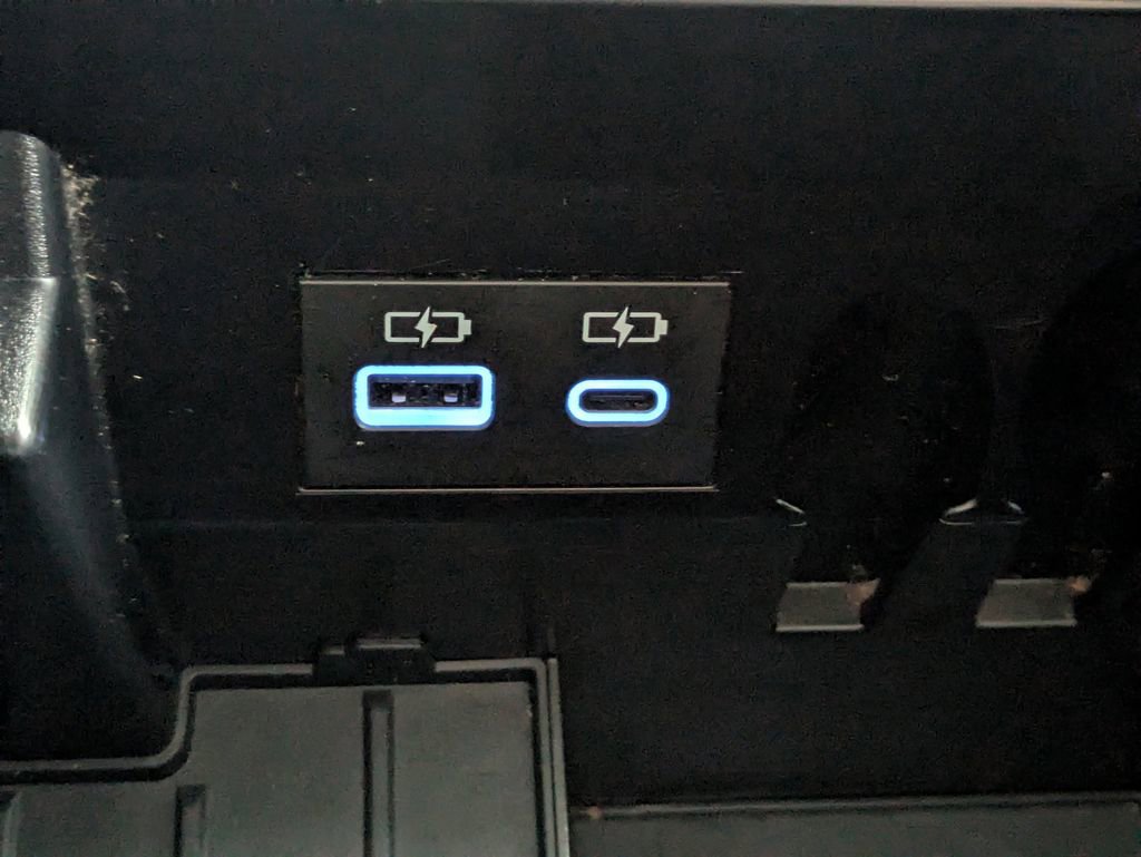 Used 2023 Toyota Tundra SR5 w/ SR5 Convenience Package image 24