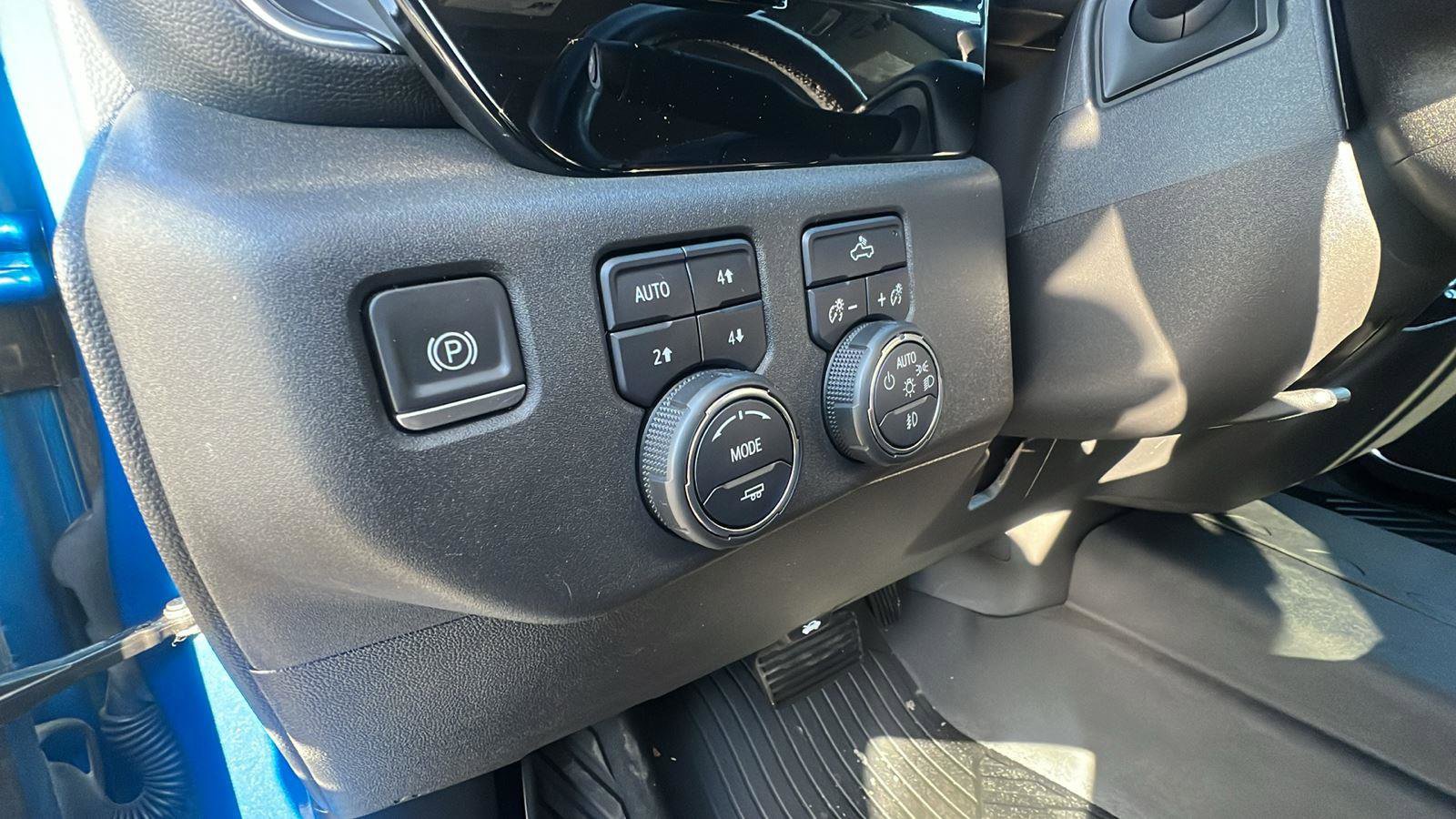 Used 2022 Chevrolet Silverado 1500 LT Trail Boss w/ Protection Package image 9