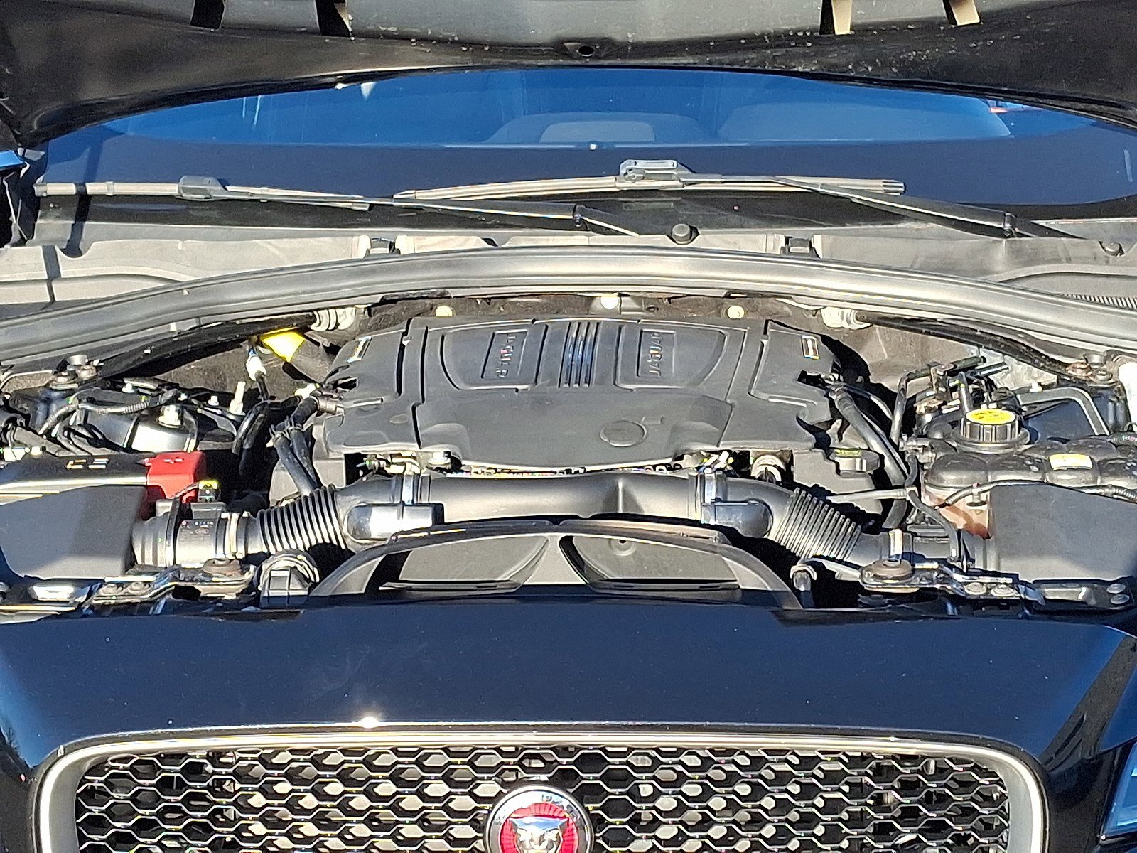 Used 2018 Jaguar F-PACE S image 29