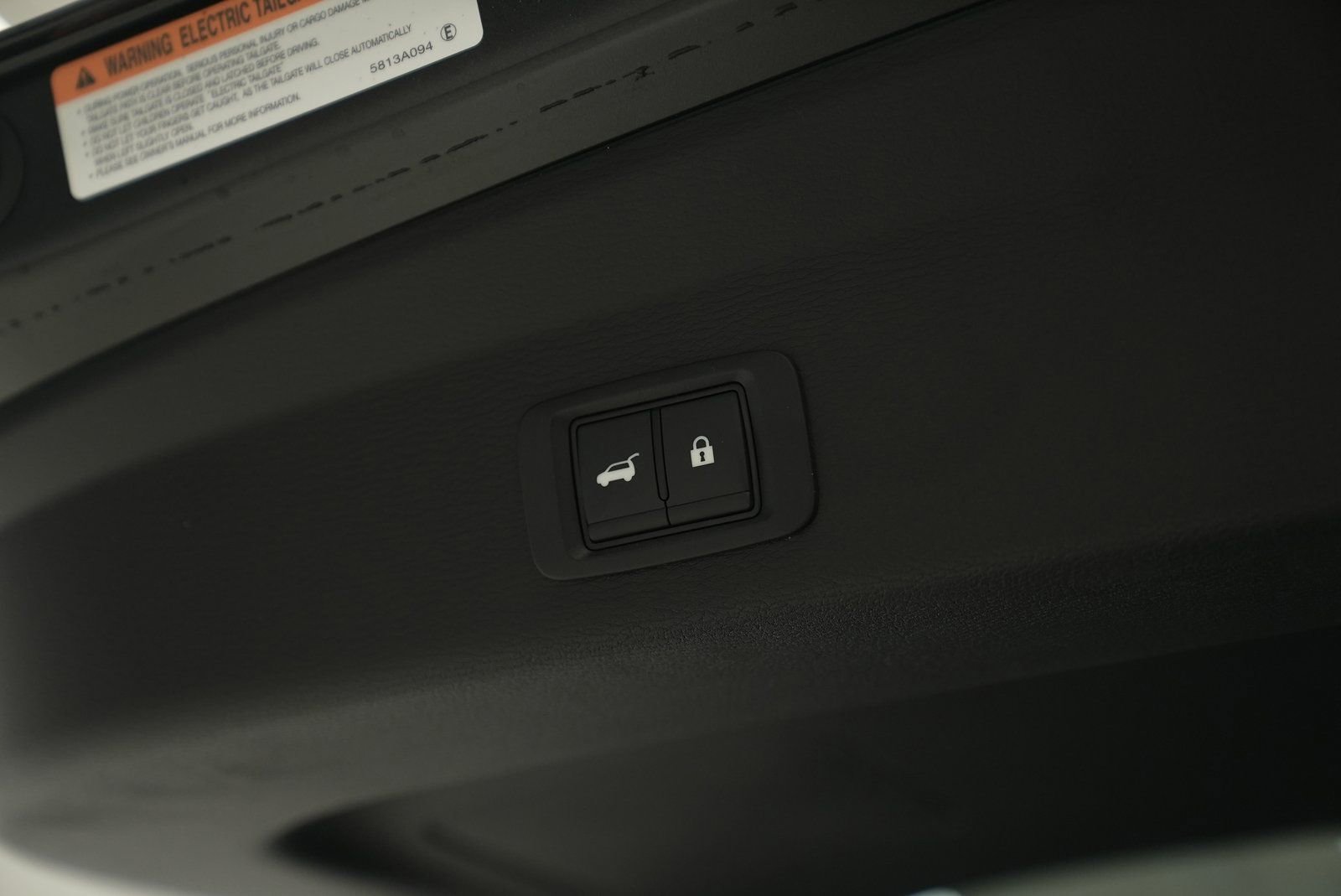 Used 2025 Mitsubishi Outlander SE image 40