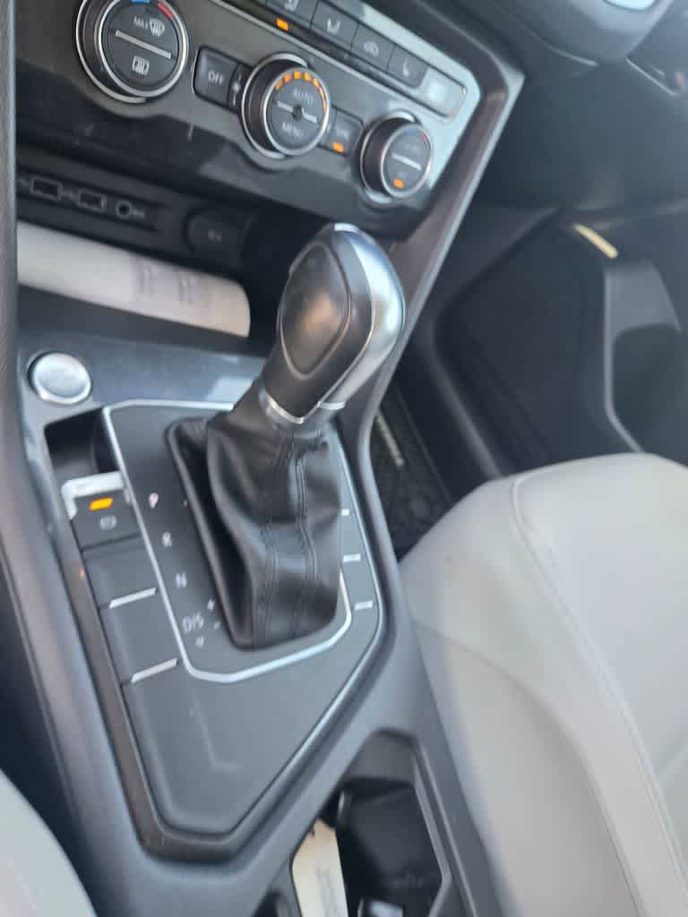 Used 2019 Volkswagen Tiguan SE FWD image 14