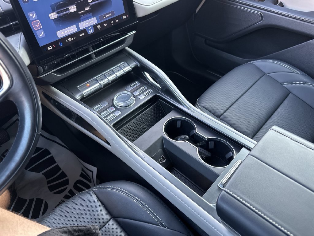 Certified 2024 Lincoln Nautilus Premier AWD/4WD image 23