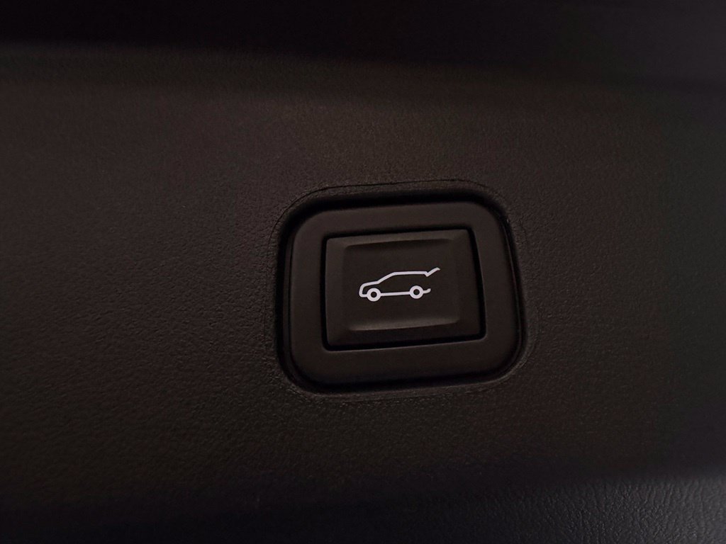 Used 2024 Cadillac Lyriq Luxury RWD image 22