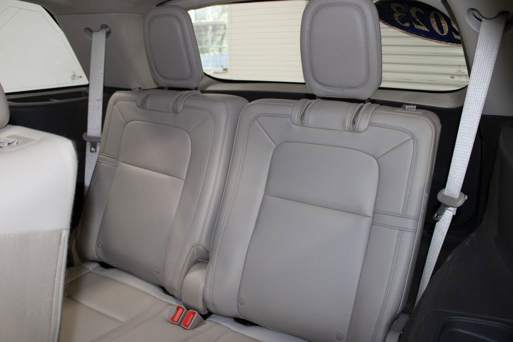 Used 2023 Lincoln Aviator Reserve w/ Equipment Group 201A AWD/4WD image 28