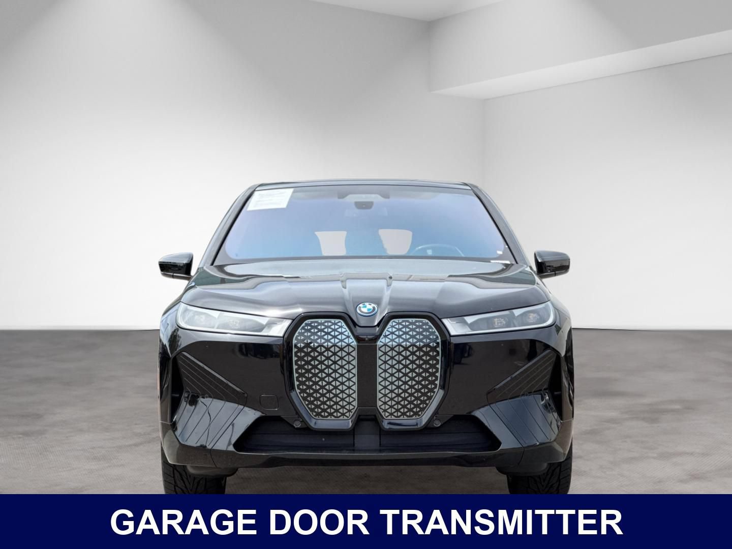 Used 2024 BMW iX xDrive50 w/ Premium Package AWD/4WD image 10