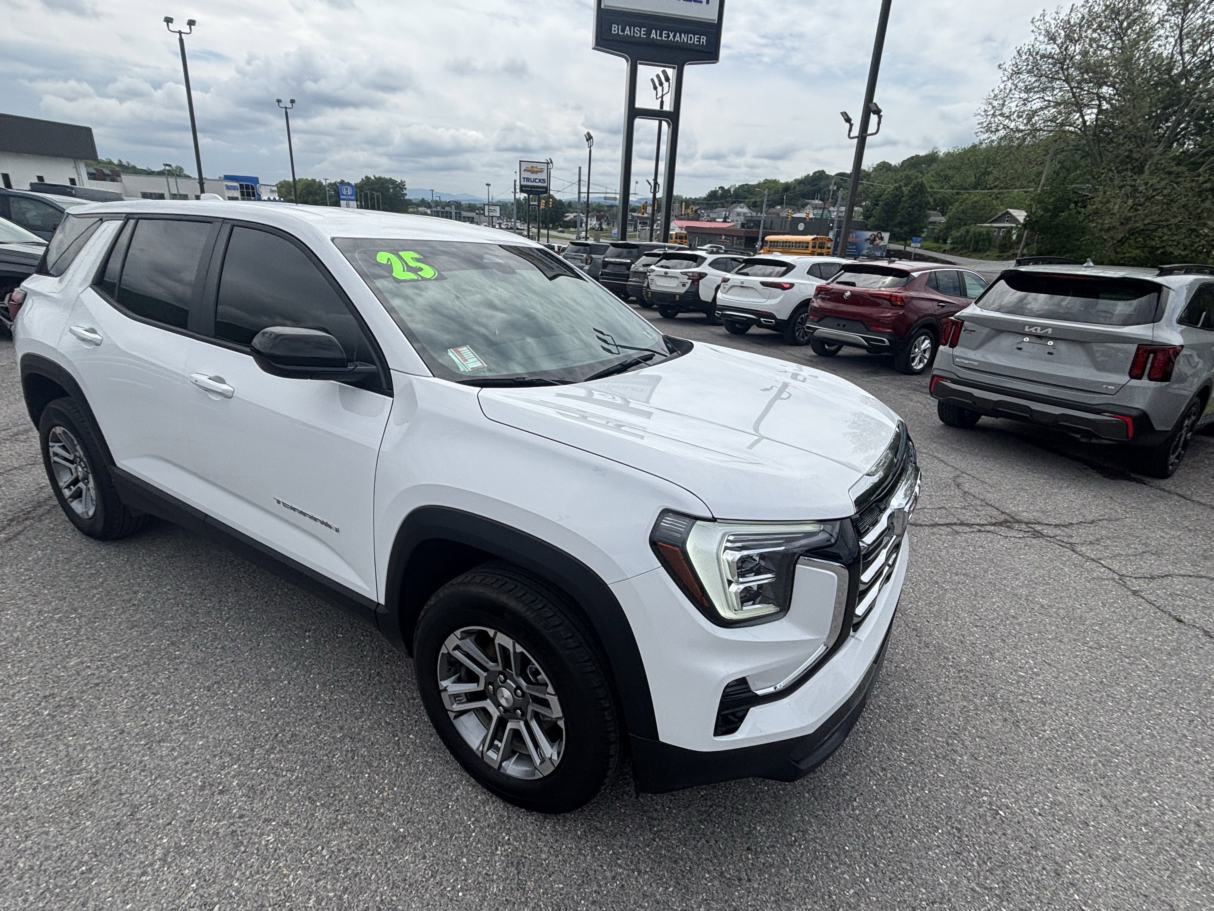 Used 2025 GMC Terrain Elevation AWD/4WD image 6