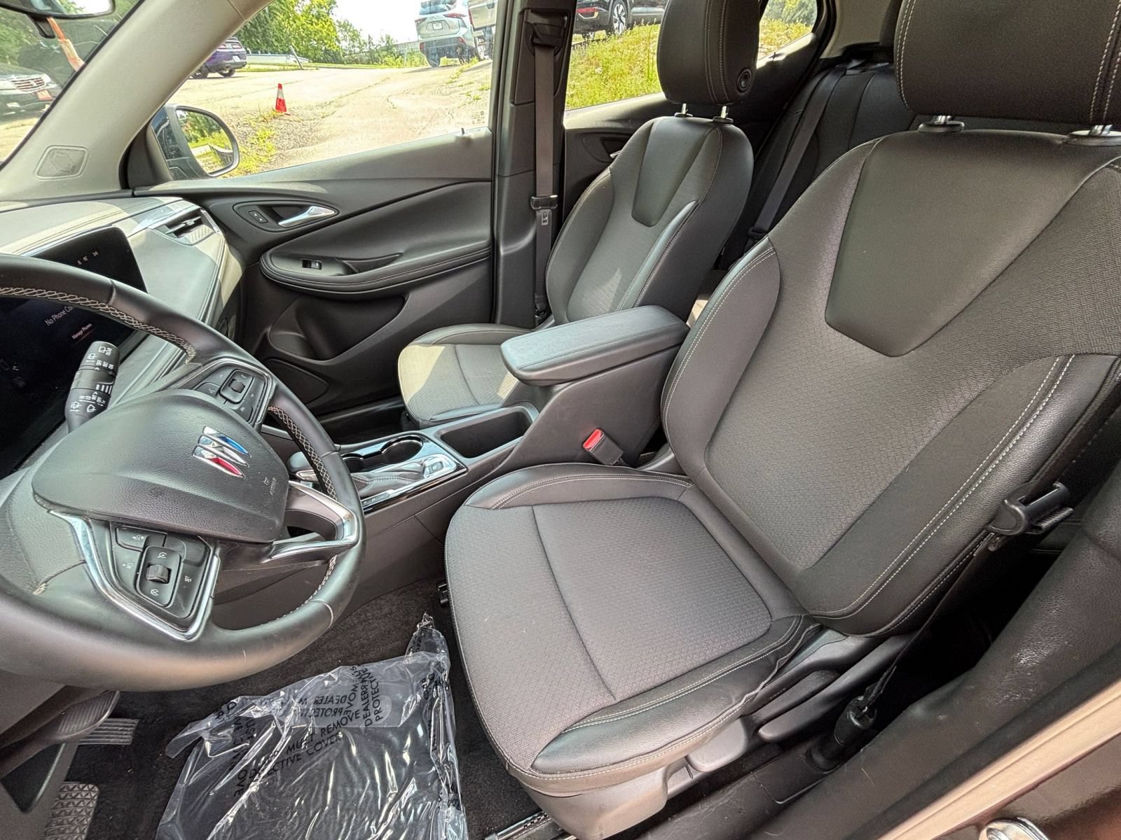 Used 2025 Buick Encore GX Preferred AWD/4WD image 33
