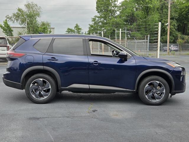 Certified 2024 Nissan Rogue SV FWD image 6