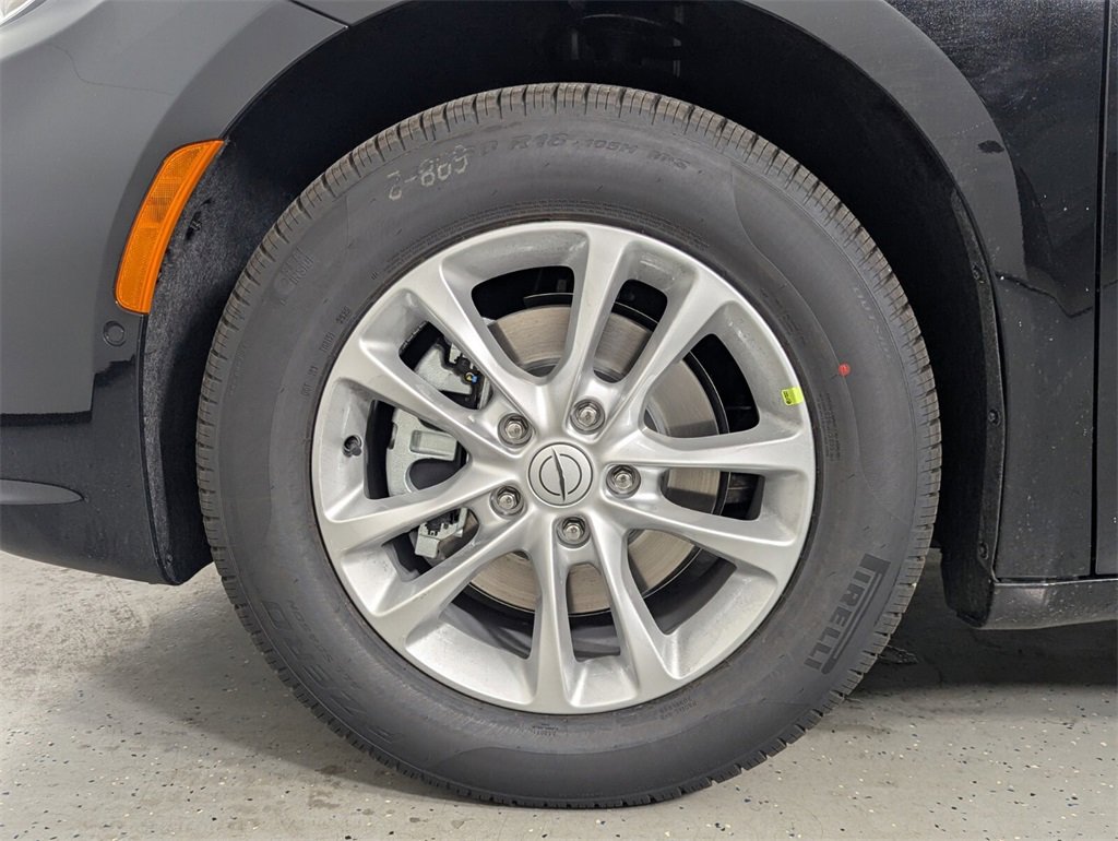 New 2026 Chrysler Pacifica Select image 9