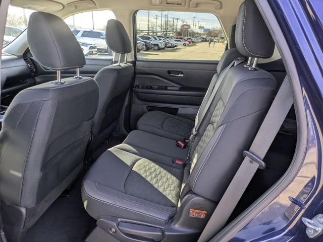 Used 2022 Nissan Pathfinder SV w/ SV Black Package image 27