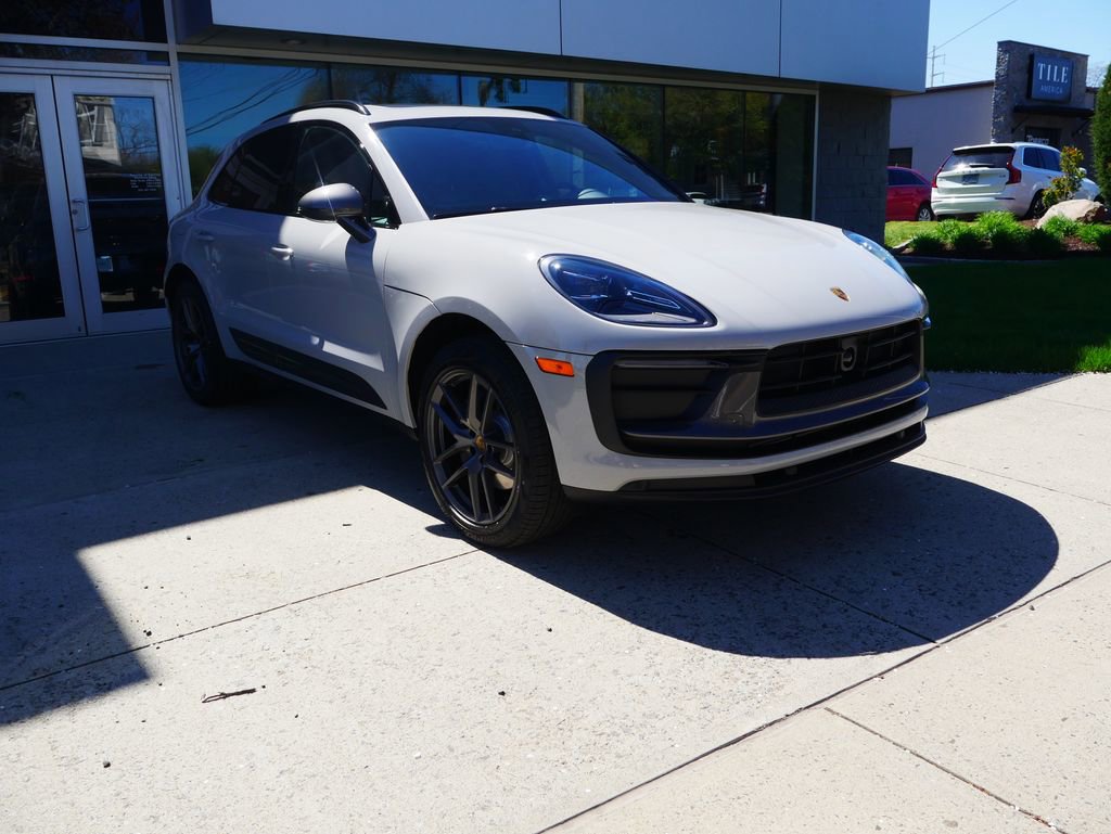 New 2026 Porsche Macan AWD/4WD image 35