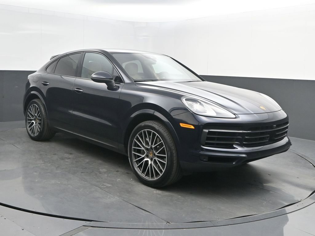 Used 2022 Porsche Cayenne Coupe w/ Premium Package image 9