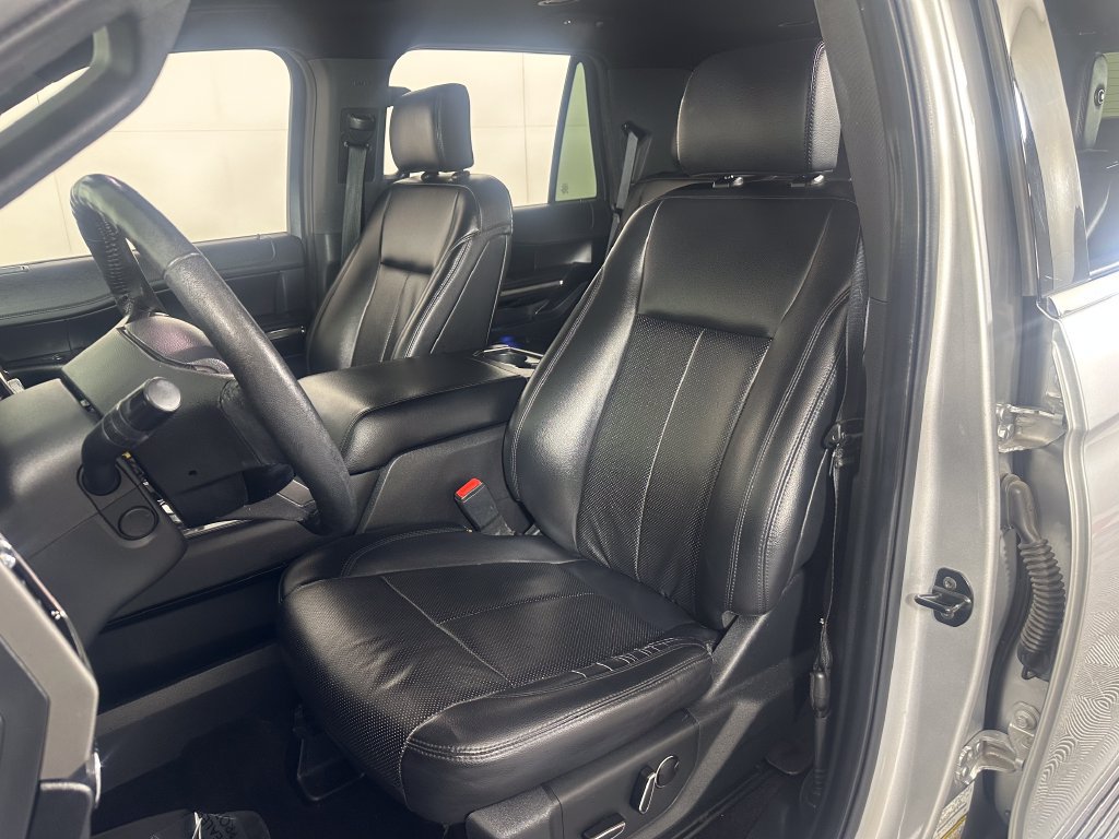 Used 2019 Ford Expedition XLT w/ Equipment Group 202A RWD image 14
