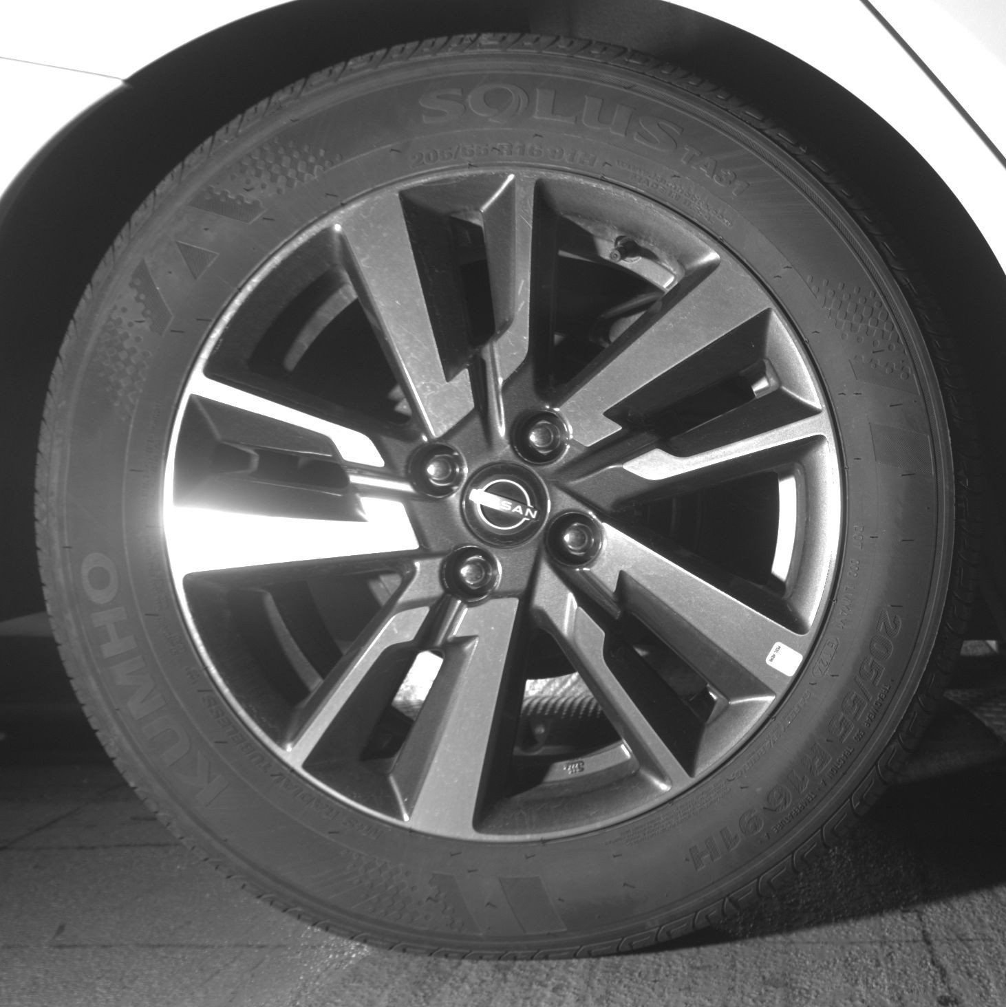 Used 2025 Nissan Versa SV FWD image 18