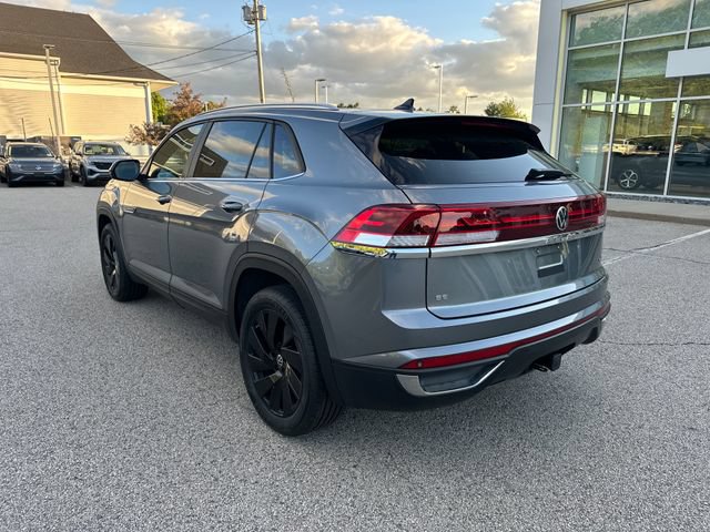 Certified 2024 Volkswagen Atlas Cross Sport SE w/ Panoramic Sunroof Package AWD/4WD image 6