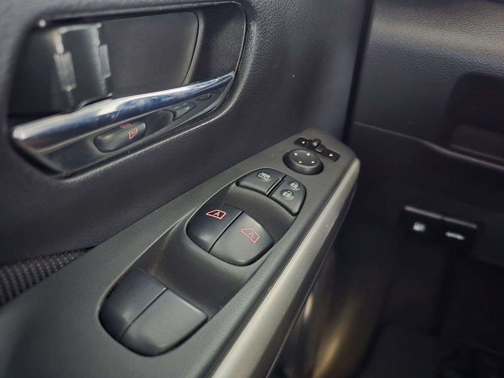 Used 2021 Nissan Kicks SV image 16