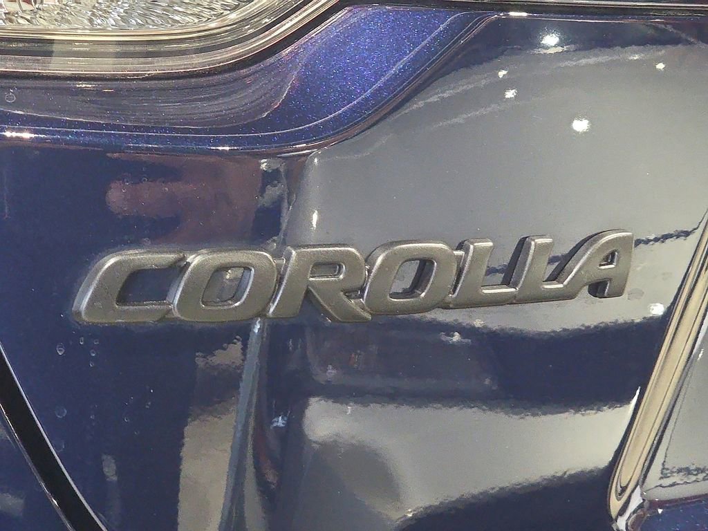 Certified 2025 Toyota Corolla SE image 11