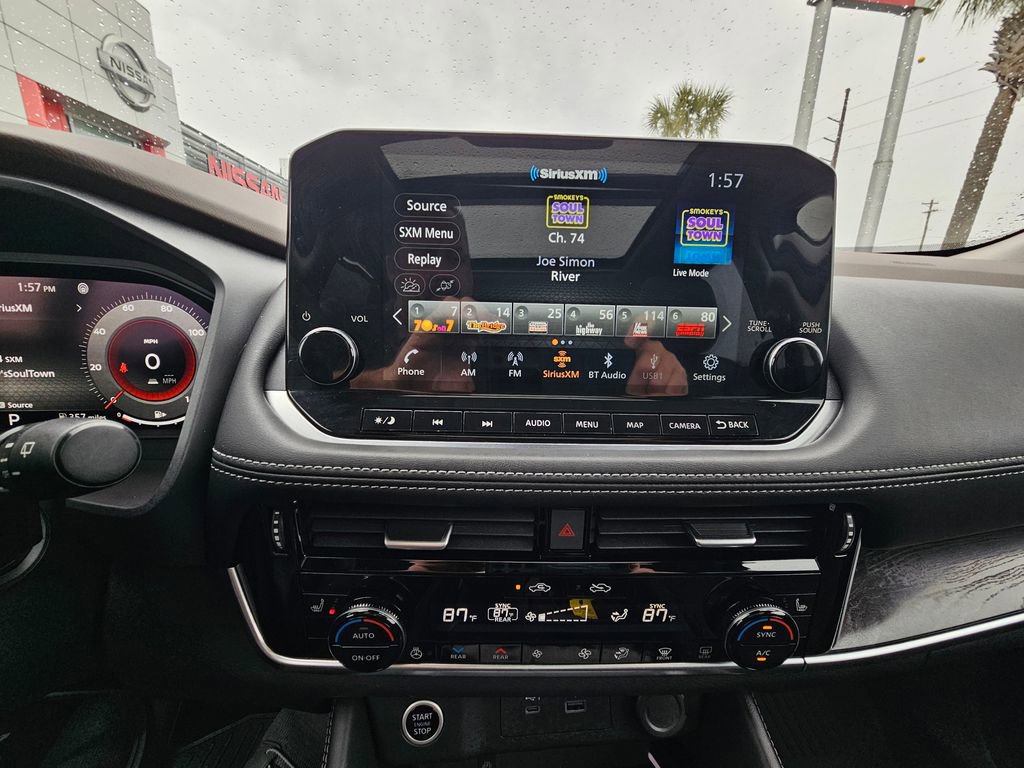 Used 2023 Nissan Rogue Platinum w/ Platinum Premium Package image 27