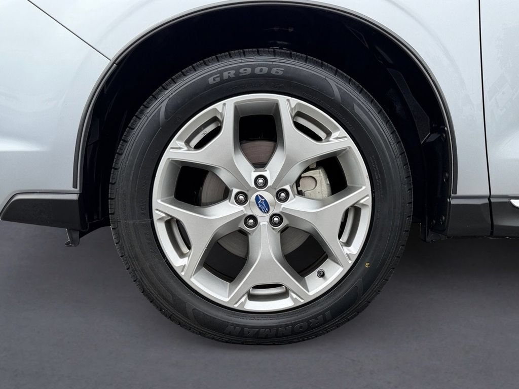 Used 2017 Subaru Forester 2.5i Touring AWD/4WD image 12