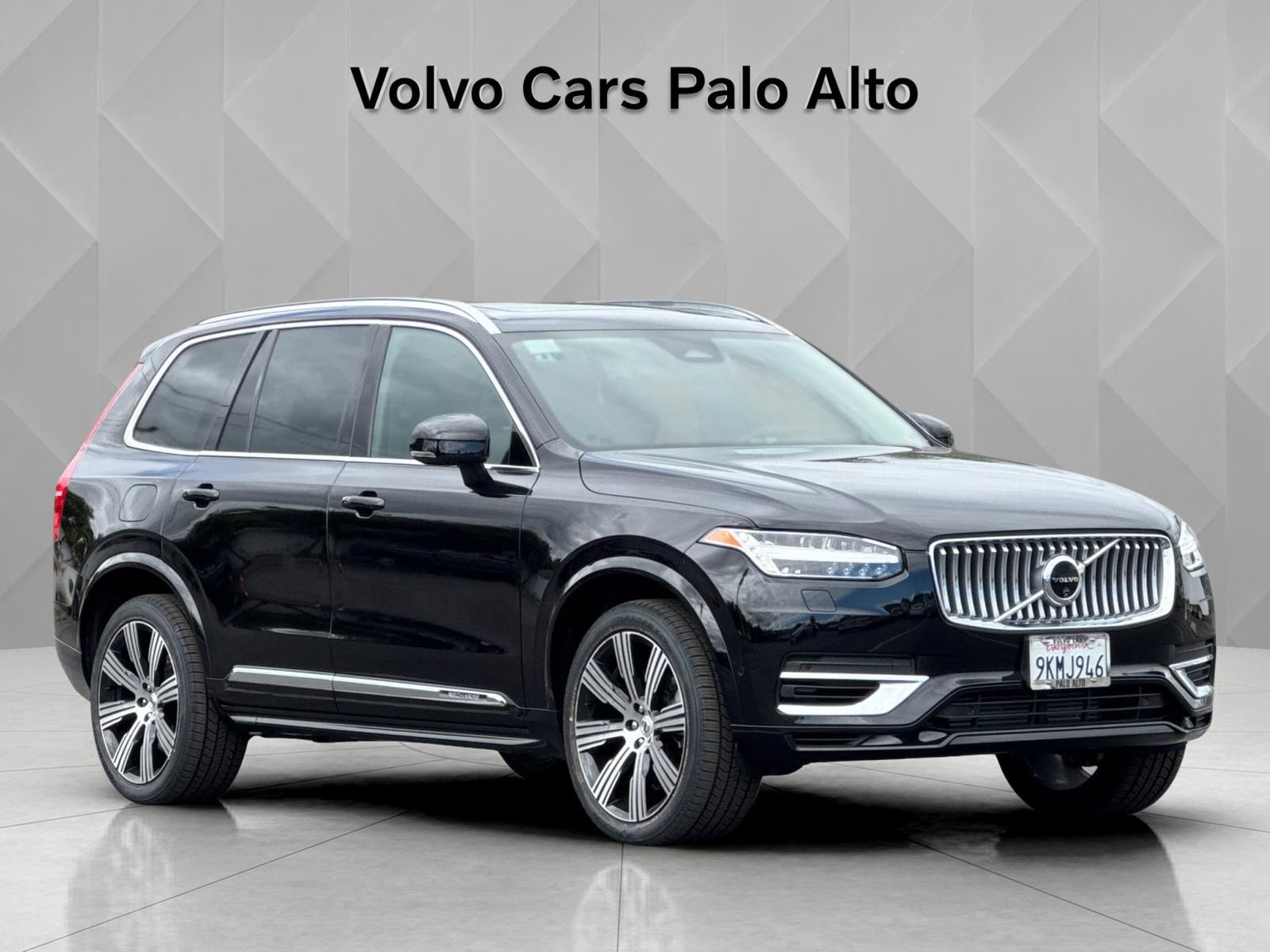 Certified 2024 Volvo XC90 T8 Ultimate w/ Lounge Package AWD/4WD image 14