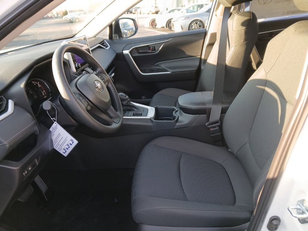 New 2025 Toyota RAV4 LE image 6