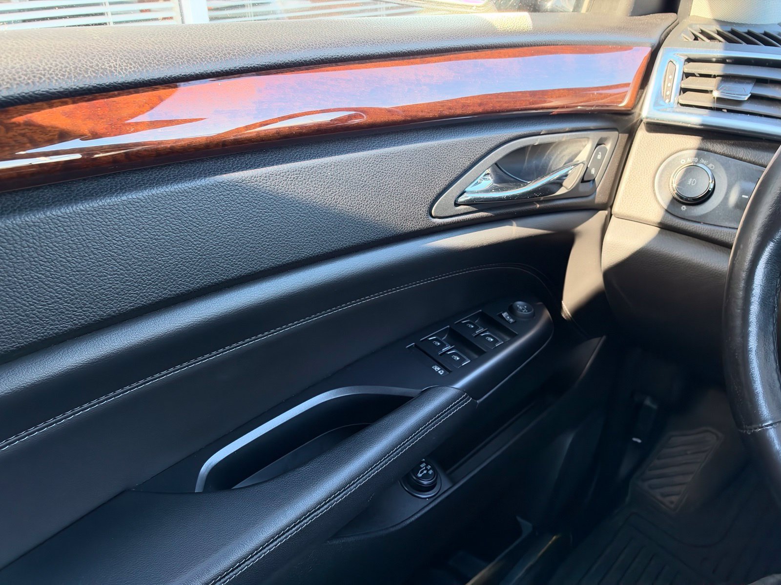 Used 2014 Cadillac SRX Performance w/ Driver Awareness Package FWD image 34