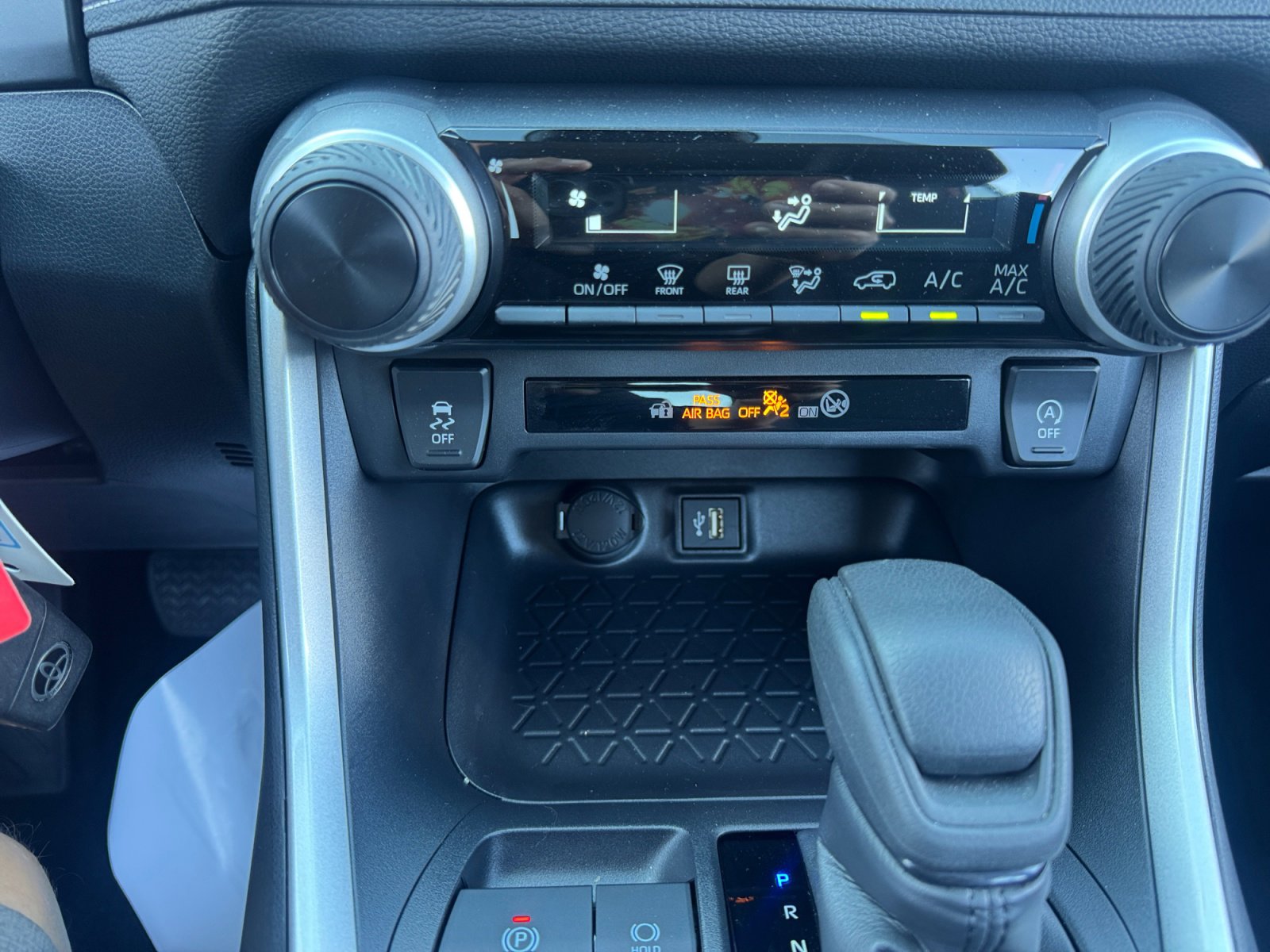 Certified 2025 Toyota RAV4 LE image 12