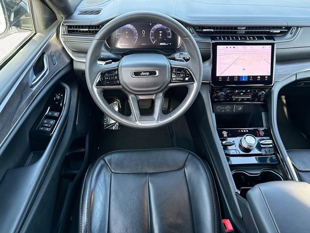 Used 2025 Jeep Grand Cherokee Overland AWD/4WD image 25