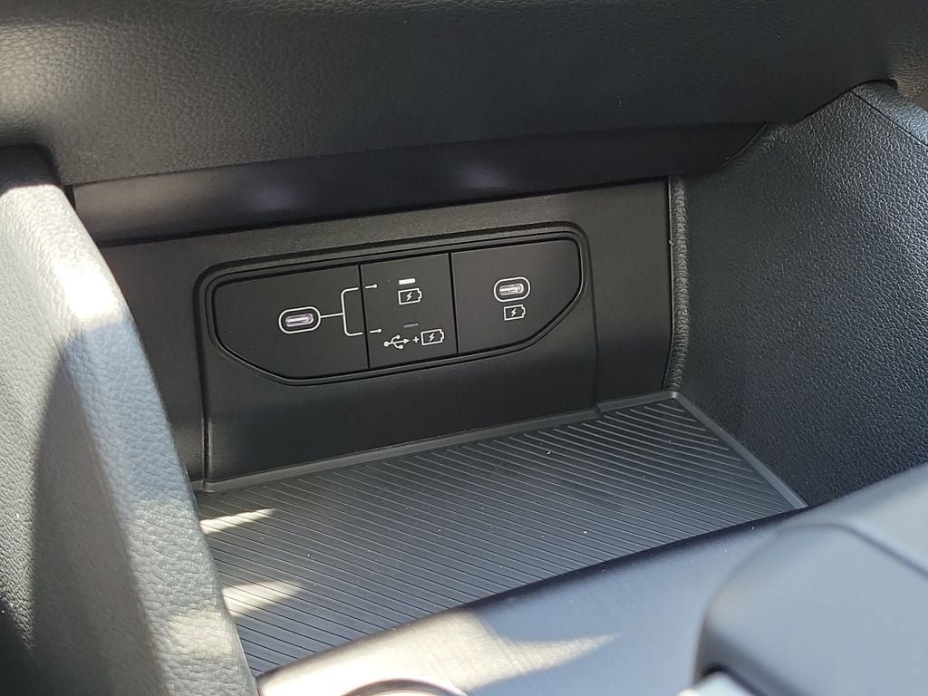 New 2026 Kia Sportage LX w/ LX Convenience Package FWD image 17