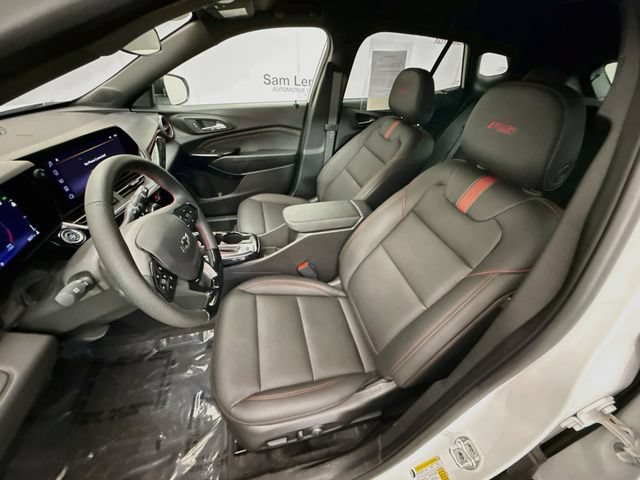 Used 2025 Chevrolet Trax RS w/ Driver Confidence Package FWD image 22