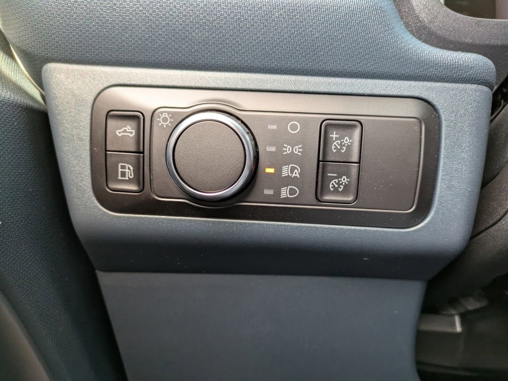 New 2025 Ford Maverick XL image 24