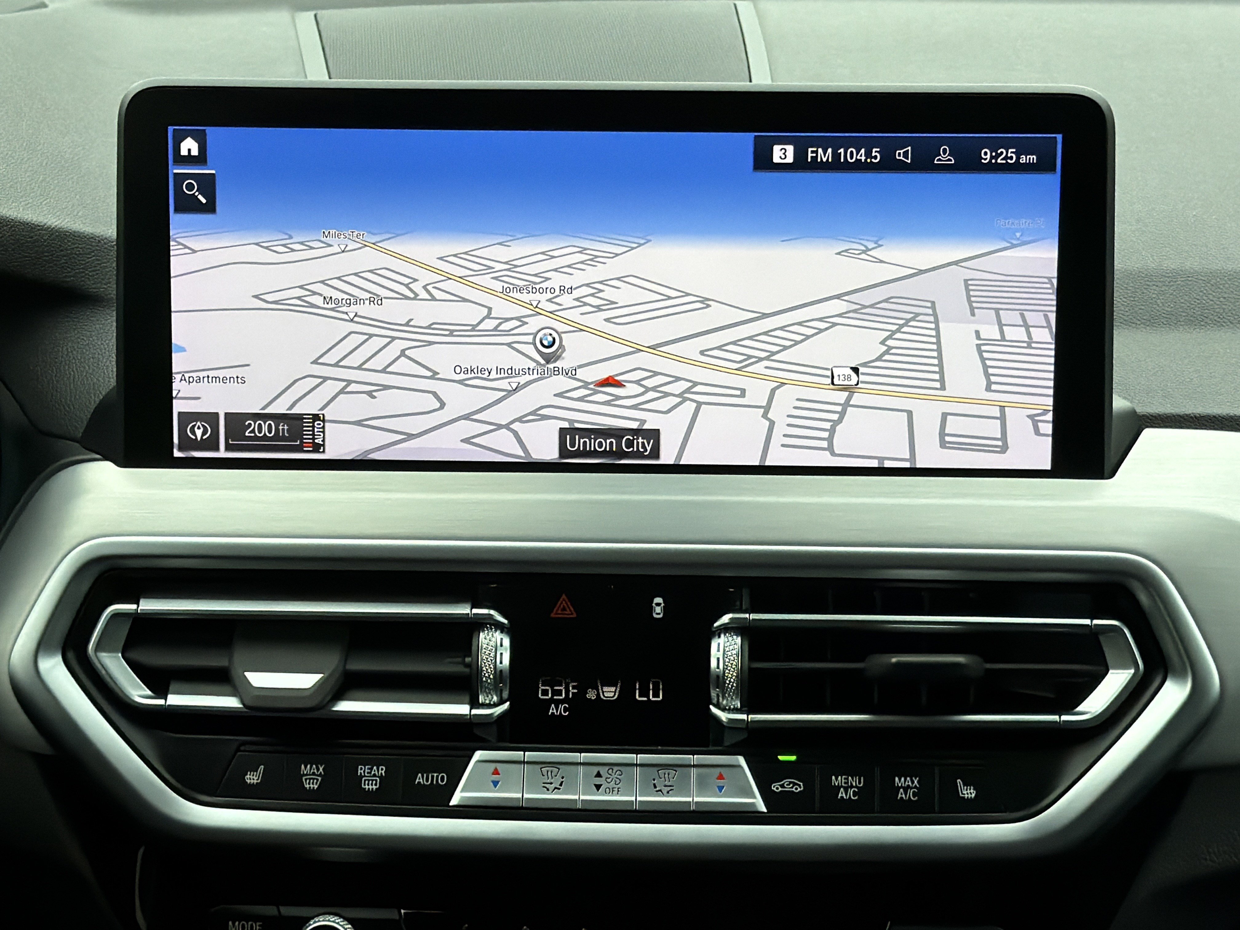 Certified 2025 BMW X4 xDrive30i w/ Premium Package AWD/4WD image 4