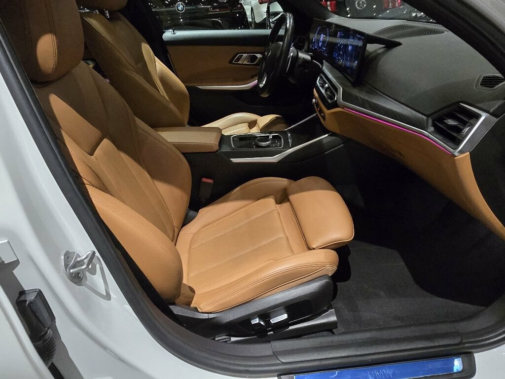 Used 2023 BMW 330i Sedan w/ Convenience Package RWD image 22