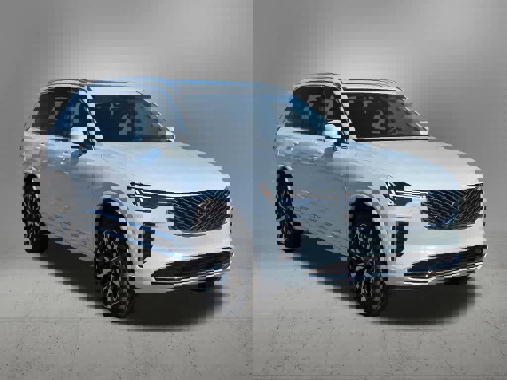 Certified 2025 Volvo XC90 B5 Core w/ Protection Package Premier image 8