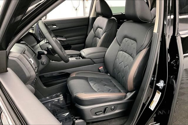 New 2026 Nissan Pathfinder Platinum image 10