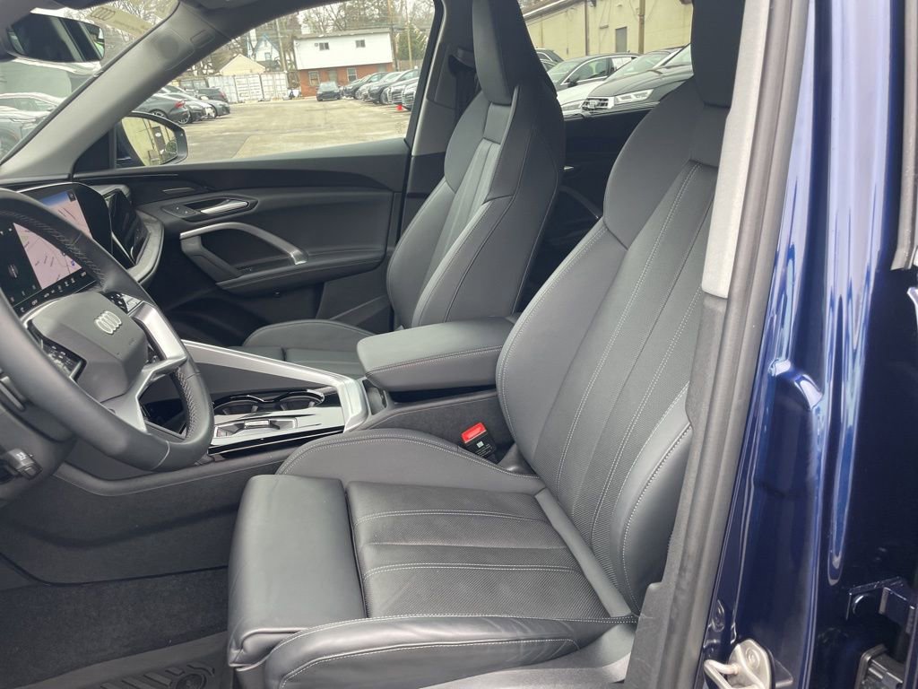 Used 2025 Audi Q5 Premium Plus w/ Premium Plus image 11