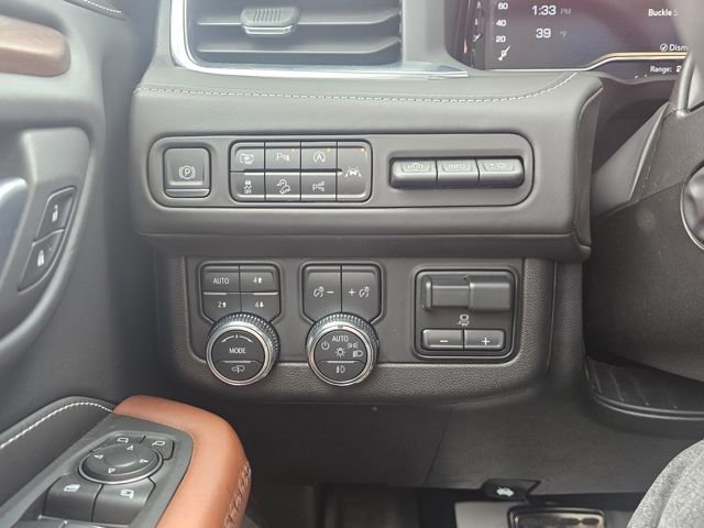 Used 2023 GMC Yukon Denali Ultimate w/ LPO, Floor Liner Package image 9