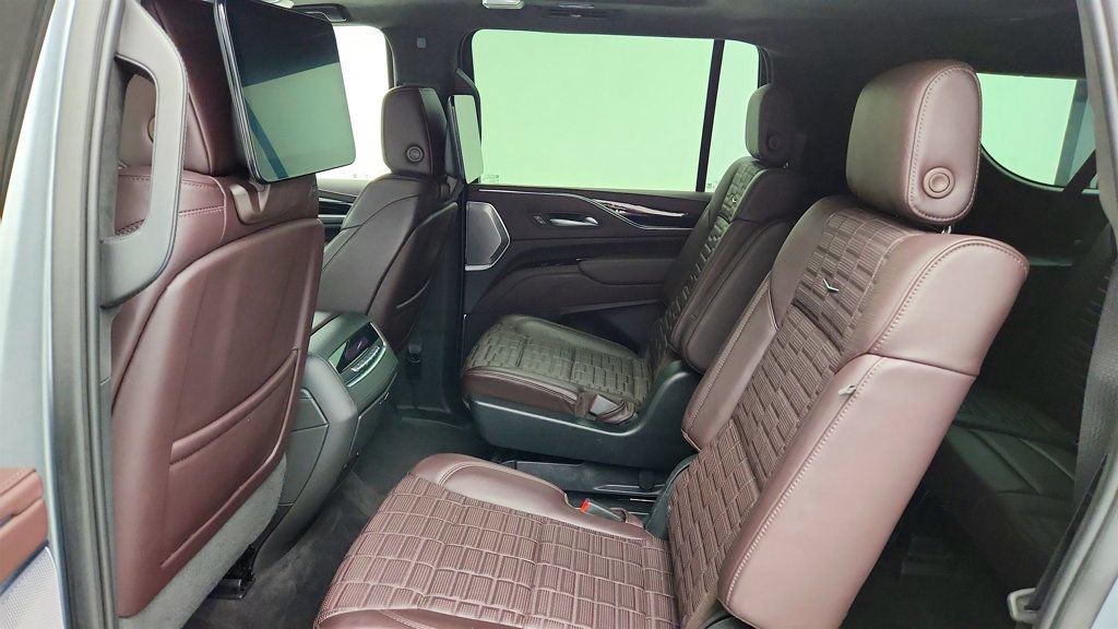 Used 2023 Cadillac Escalade ESV Premium Luxury Platinum w/ LPO, Radiant Package AWD/4WD image 22
