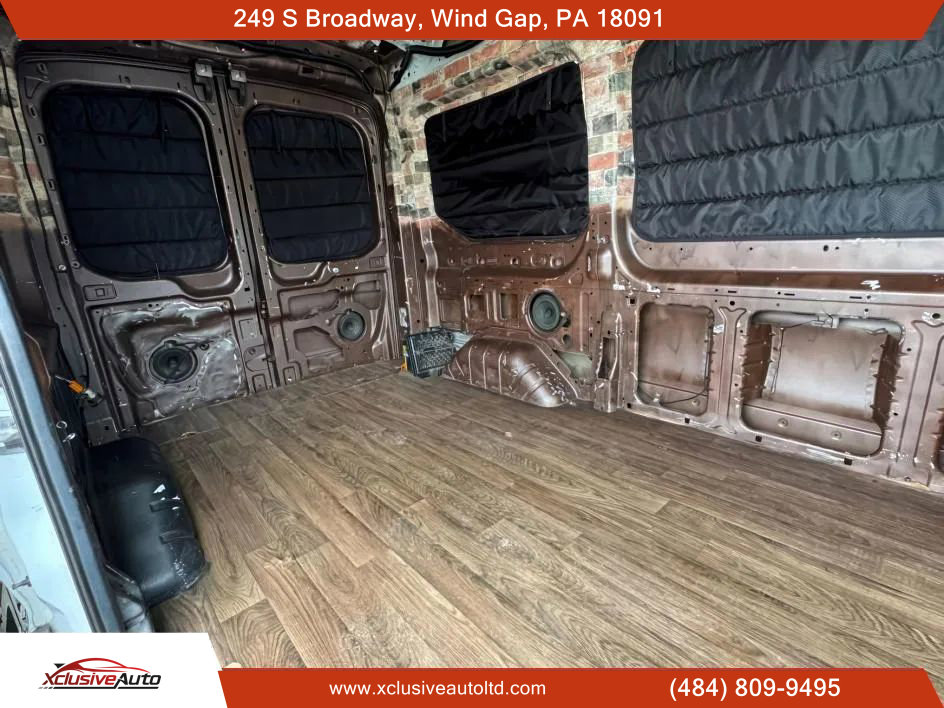 Used 2018 Ford Transit 150 XLT image 15