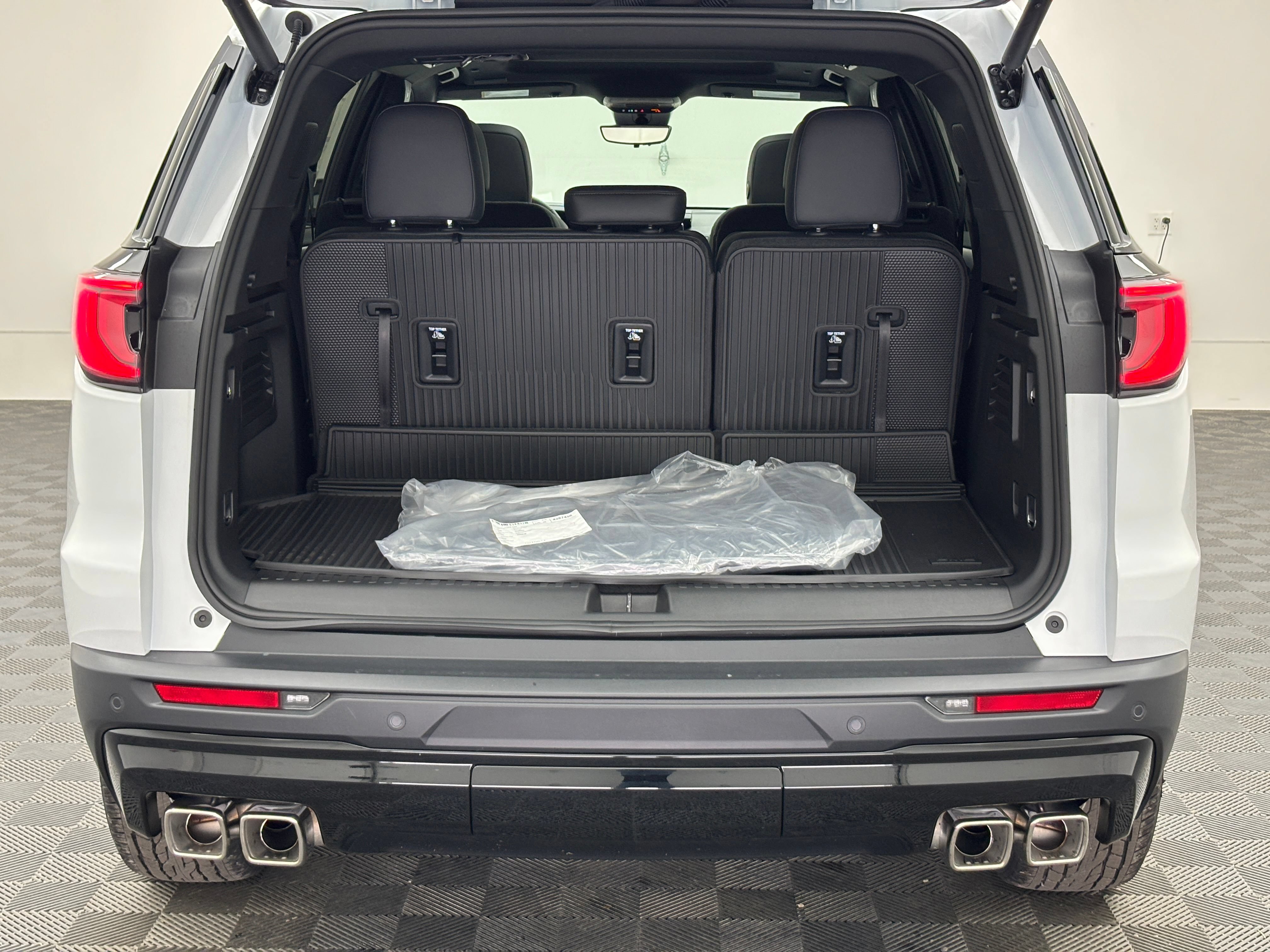 New 2026 GMC Acadia Elevation w/ Black Edition FWD image 12