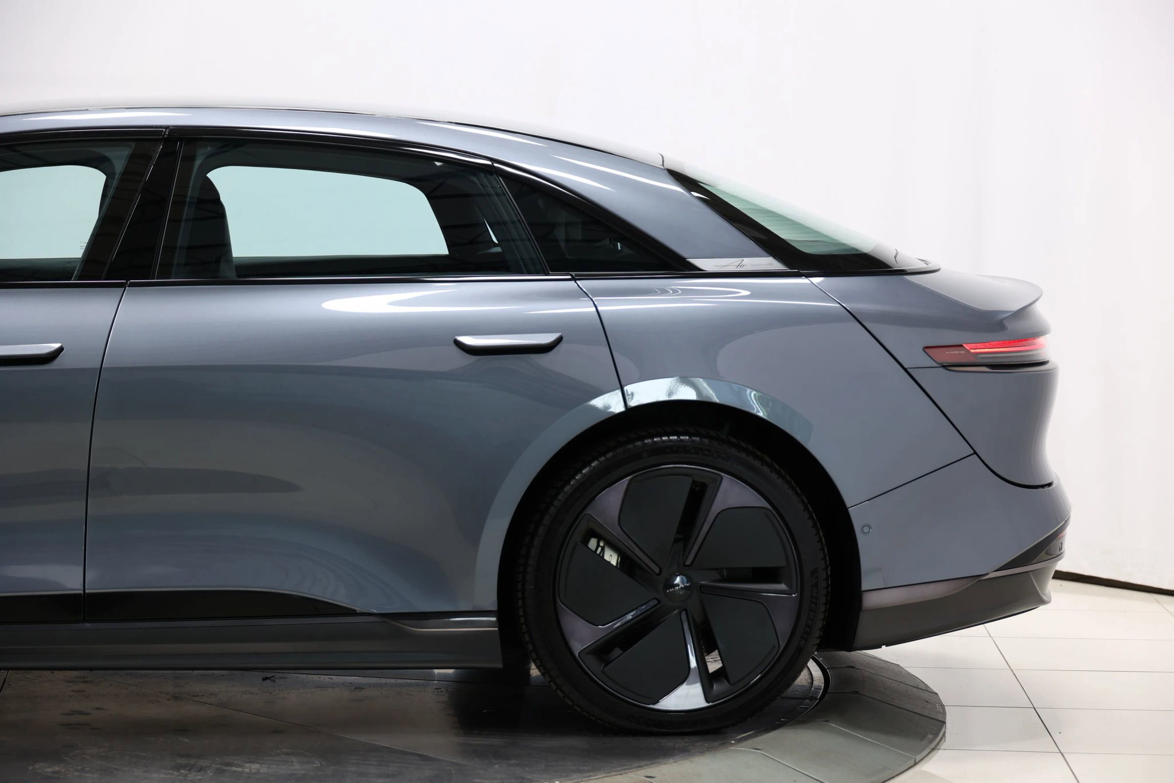 Used 2024 Lucid Air Pure image 9