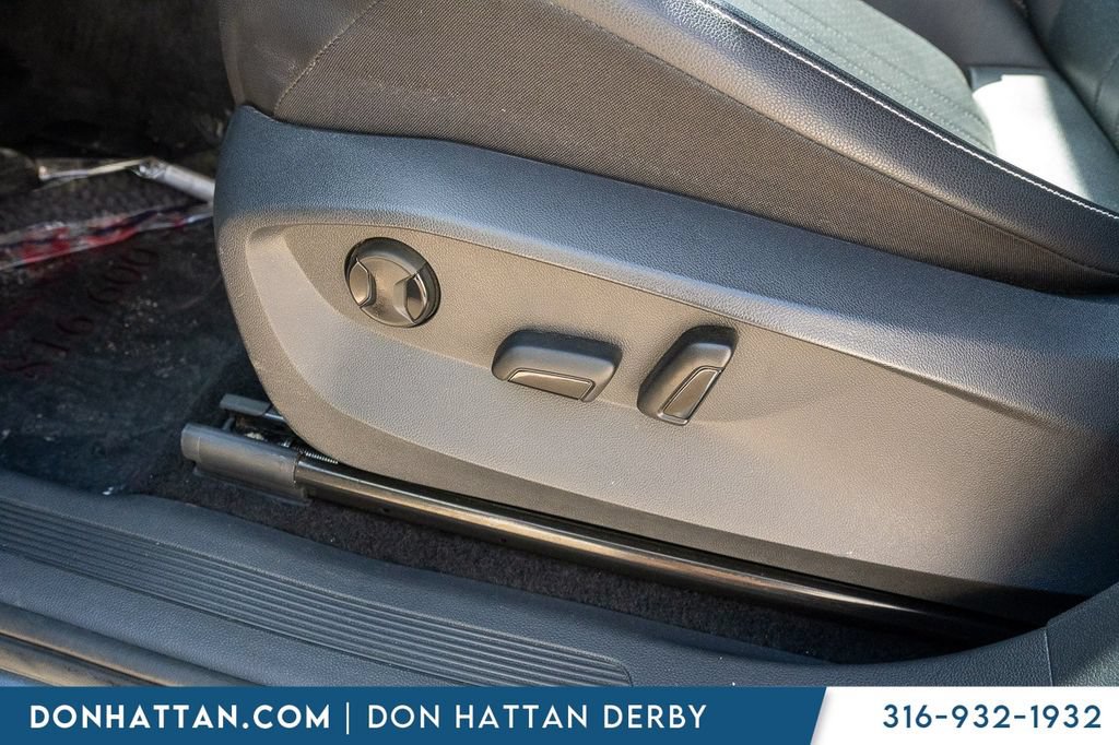 Used 2024 Volkswagen Tiguan SE AWD/4WD image 17