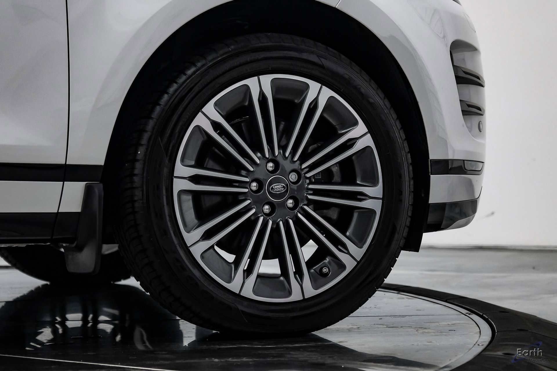 Used 2024 Land Rover Range Rover Evoque Dynamic SE image 85