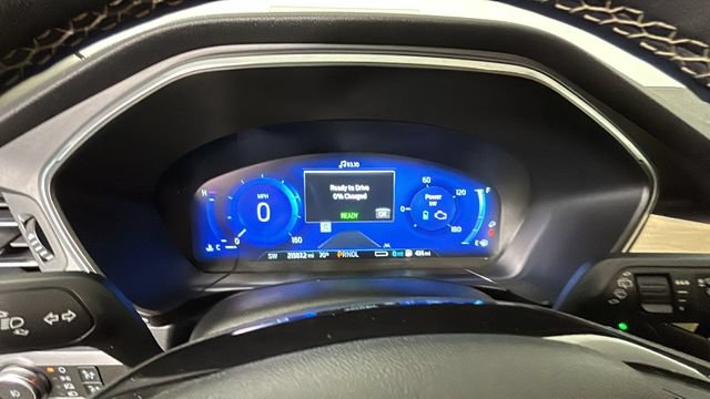 Used 2021 Ford Escape Titanium w/ Titanium Premium Package FWD image 17